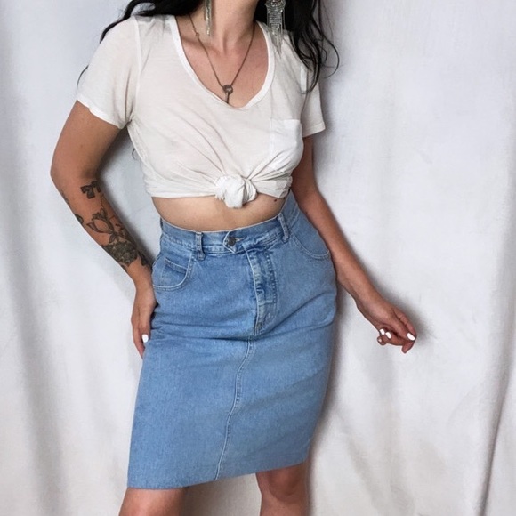 SOLD 80s GUESS DENIM HIGH WAISTED DENIM PENCIL SKIRT - Picture 2 of 8